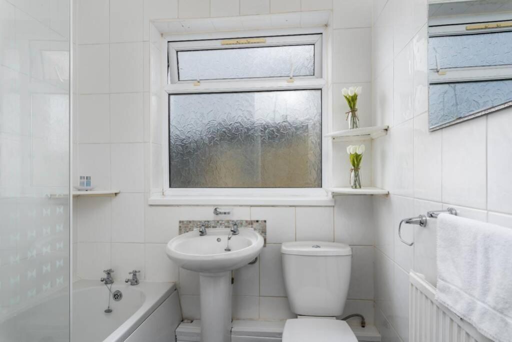 Sleeps 5, Smart Tv'S In Bedrooms Swansea Exterior foto